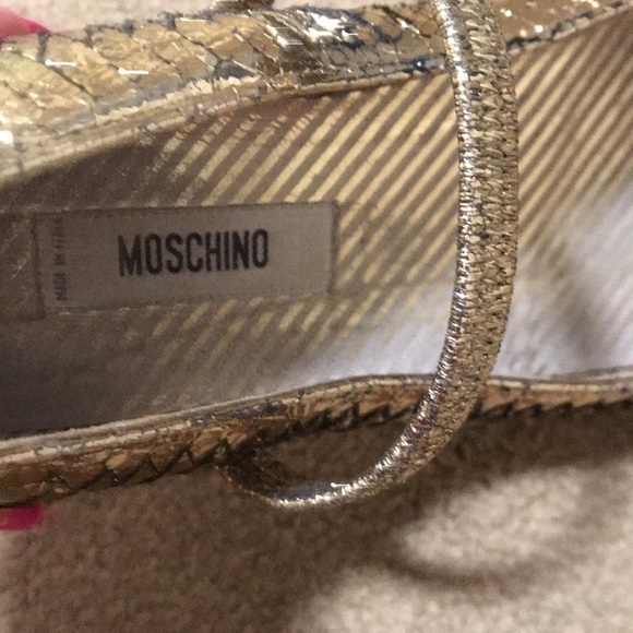 ⚡️FINAL PRICE⚡️ Moschino Vintage Gold Ballet Flats - Picture 4 of 15